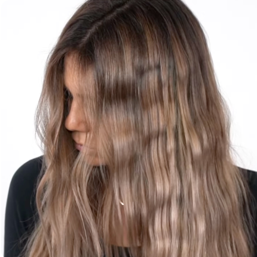 curly-hair-woman
